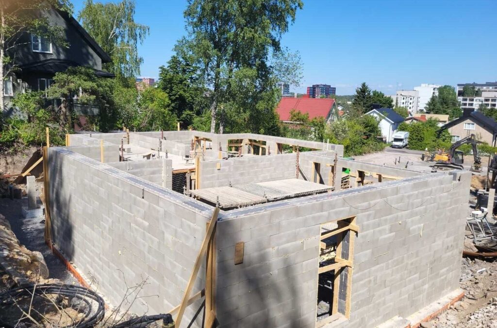 Harkkomuuraus pientalokohteessa