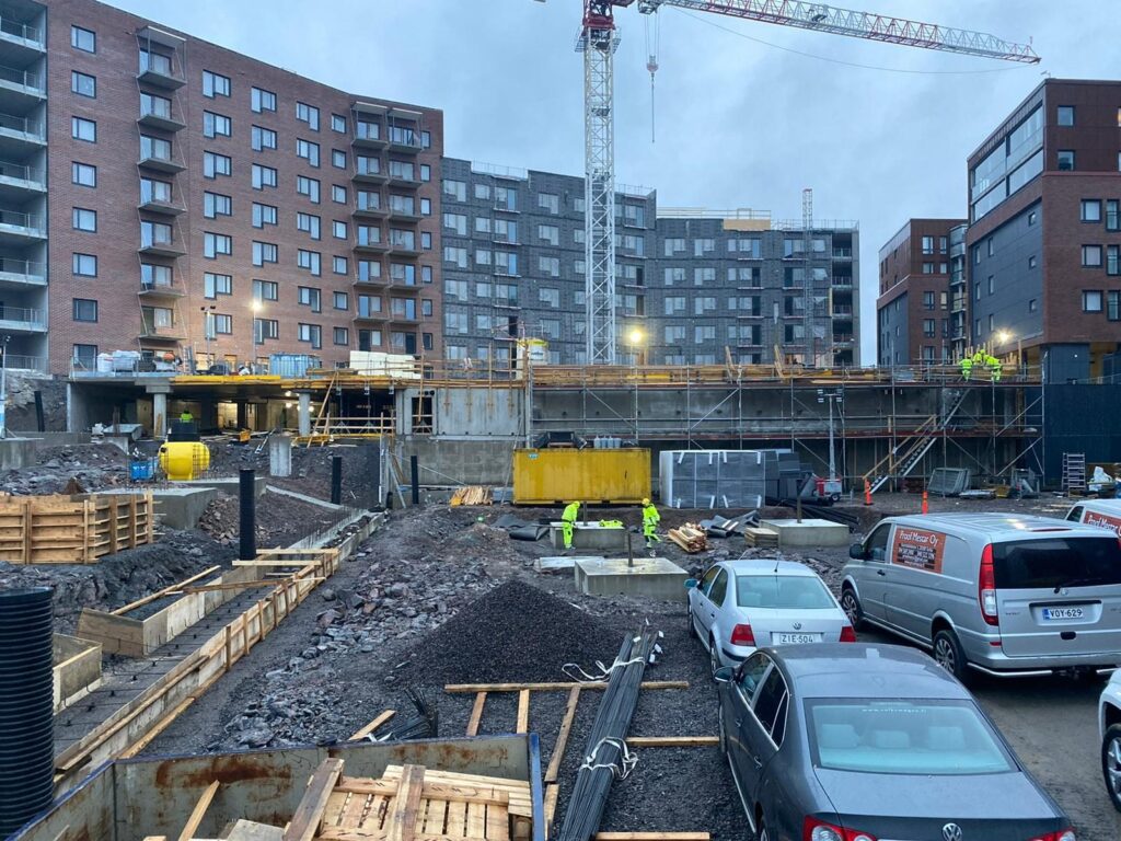 Kerrostalotyömaa